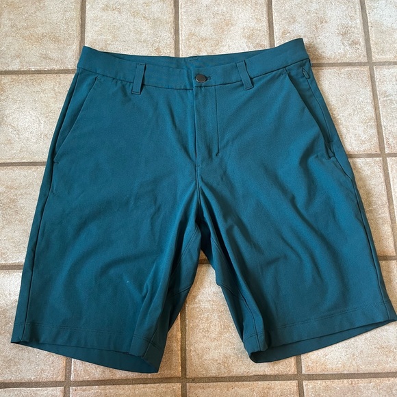 Men’s Lululemon Commission Shorts - Picture 2 of 8